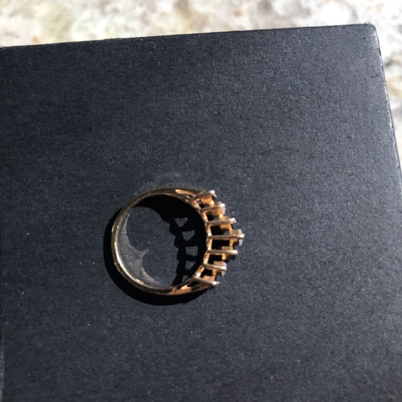 Beautiful Sapphire  Diamond 14 K Yellow Gold Ring - Picture 8 of 8